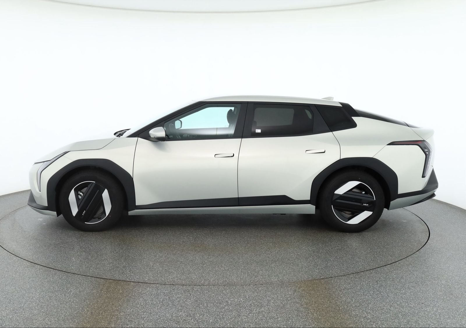 Kia EV4 Fastback 81 kWh Aut. LED ACC Navi imagem 2