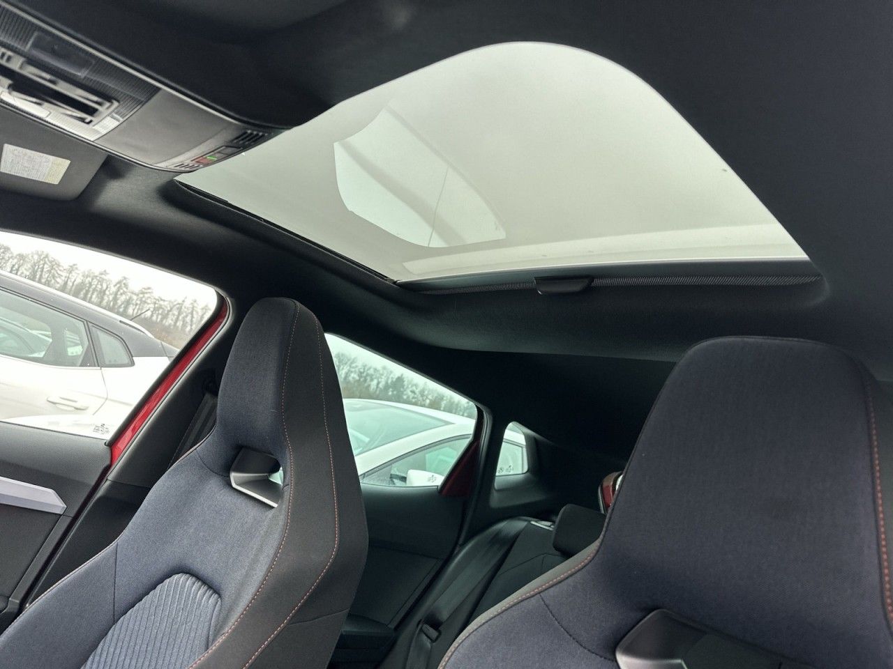 Fahrzeugabbildung SEAT Ibiza FR Black Edition 1.5 TSI 150 PS DSG - mit KI generiert/bearbeitet