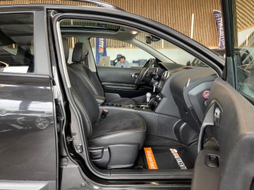 Nissan Qashqai 360 4X4 *PANORAMA*NAVI*TEILLEDER*
