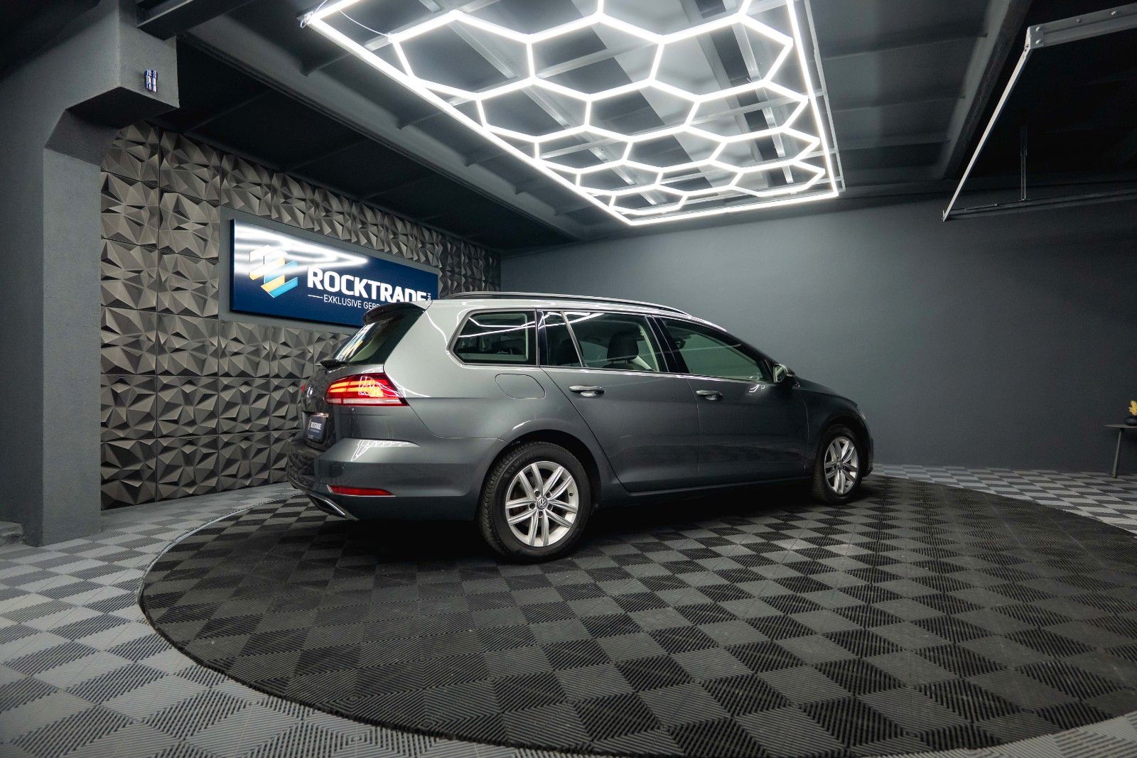 Fahrzeugabbildung Volkswagen Golf VII Variant Comfortline Autom. *ACC*LED*19%