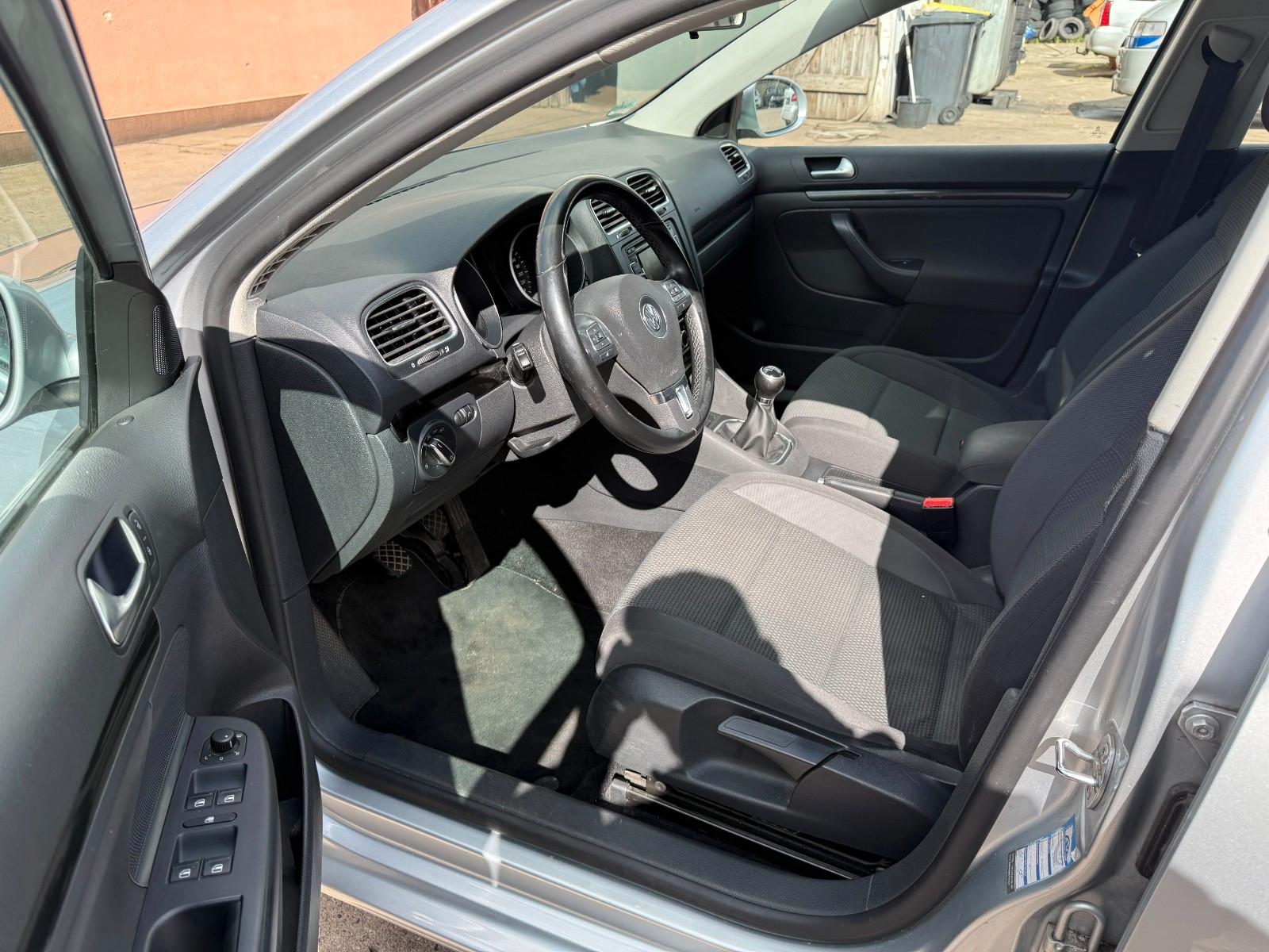 Volkswagen Golf 2010 — photo 9