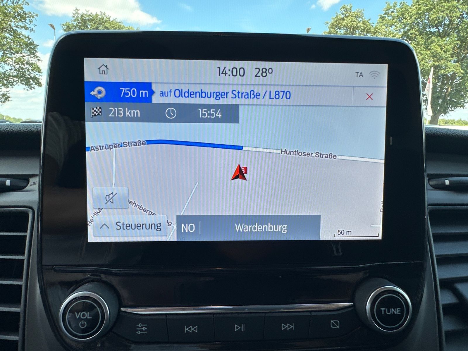 Fahrzeugabbildung Ford Transit Custom 300 L2 2.0 TDCi NAV+KLIMA+SHZ+PP