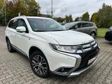 Mitsubishi Outlander Top 4WD*LEDER*NAVI*7-SITZ.*E-GSHD*AHK - Mitsubishi Outlander mit Schiebedach