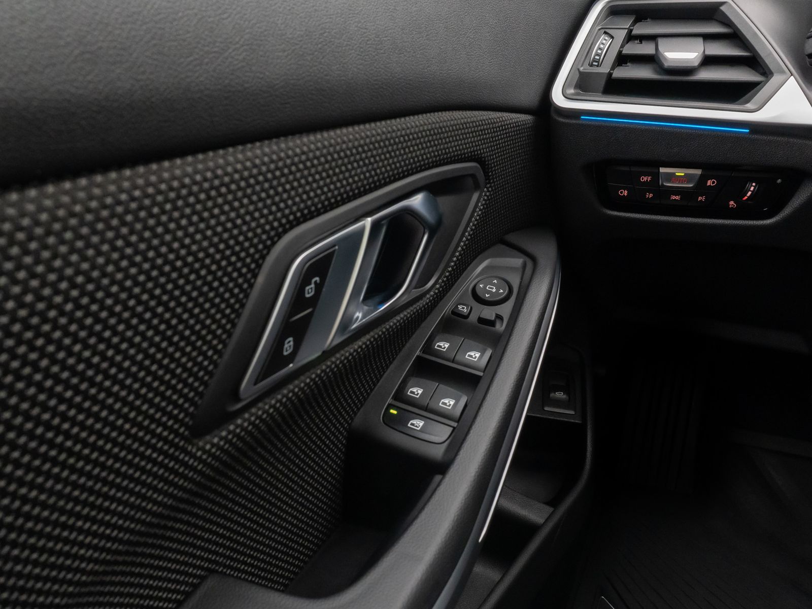 Fahrzeugabbildung BMW 320d xD Panorma Kamera DAB Ad.LED Lenkradheizung