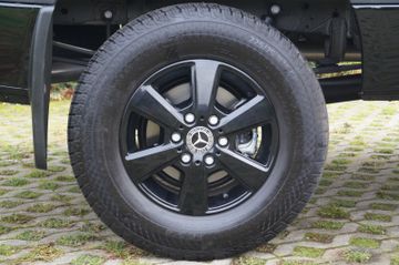 Mercedes-Benz Sprinter 319 CDI 4x4-AUT.-9SITZER-DACHKLIMA-NAVI