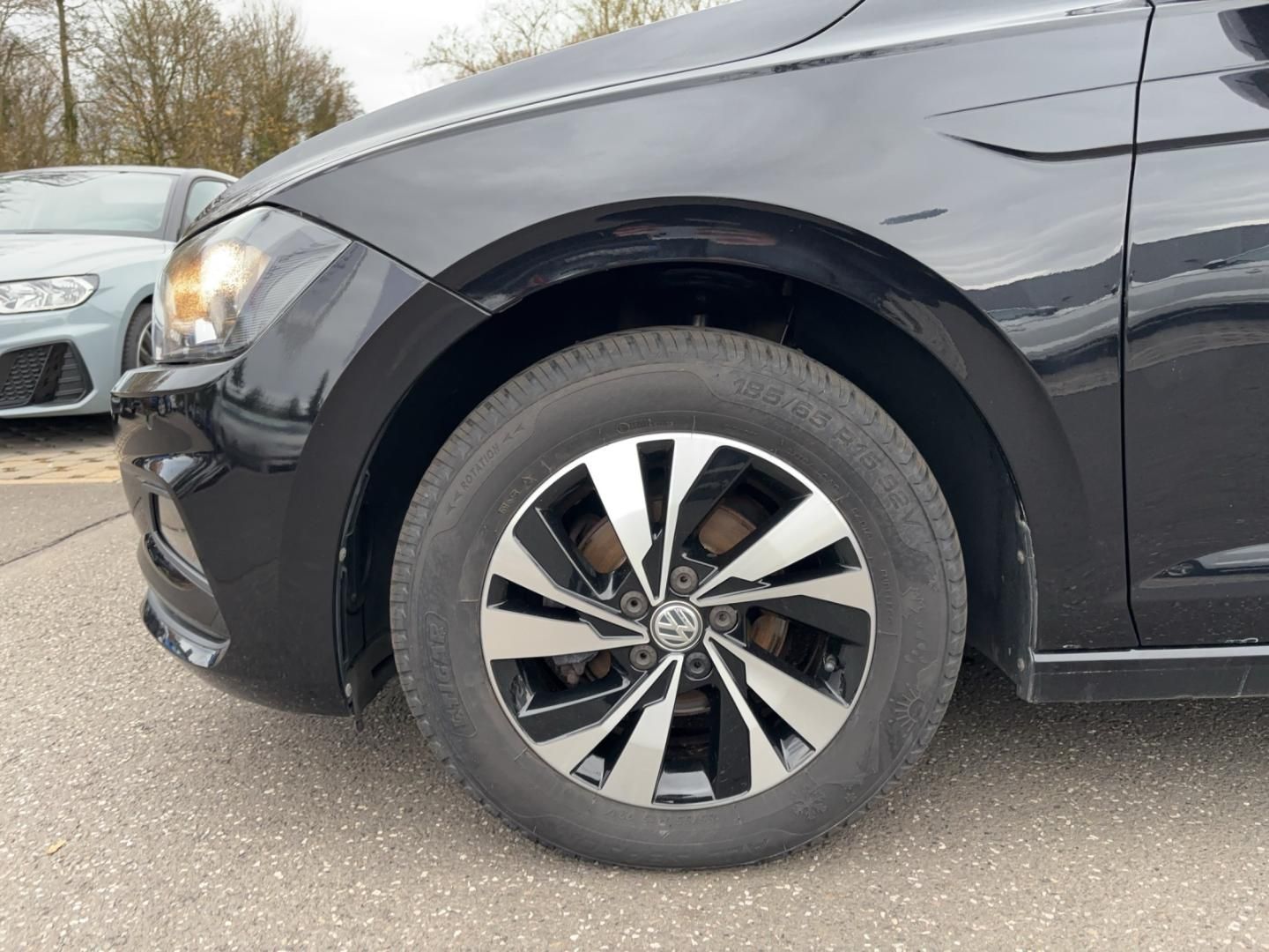Fahrzeugabbildung Volkswagen Polo Comfortline Comfortline,DSG,,GJR,Klima,Navi