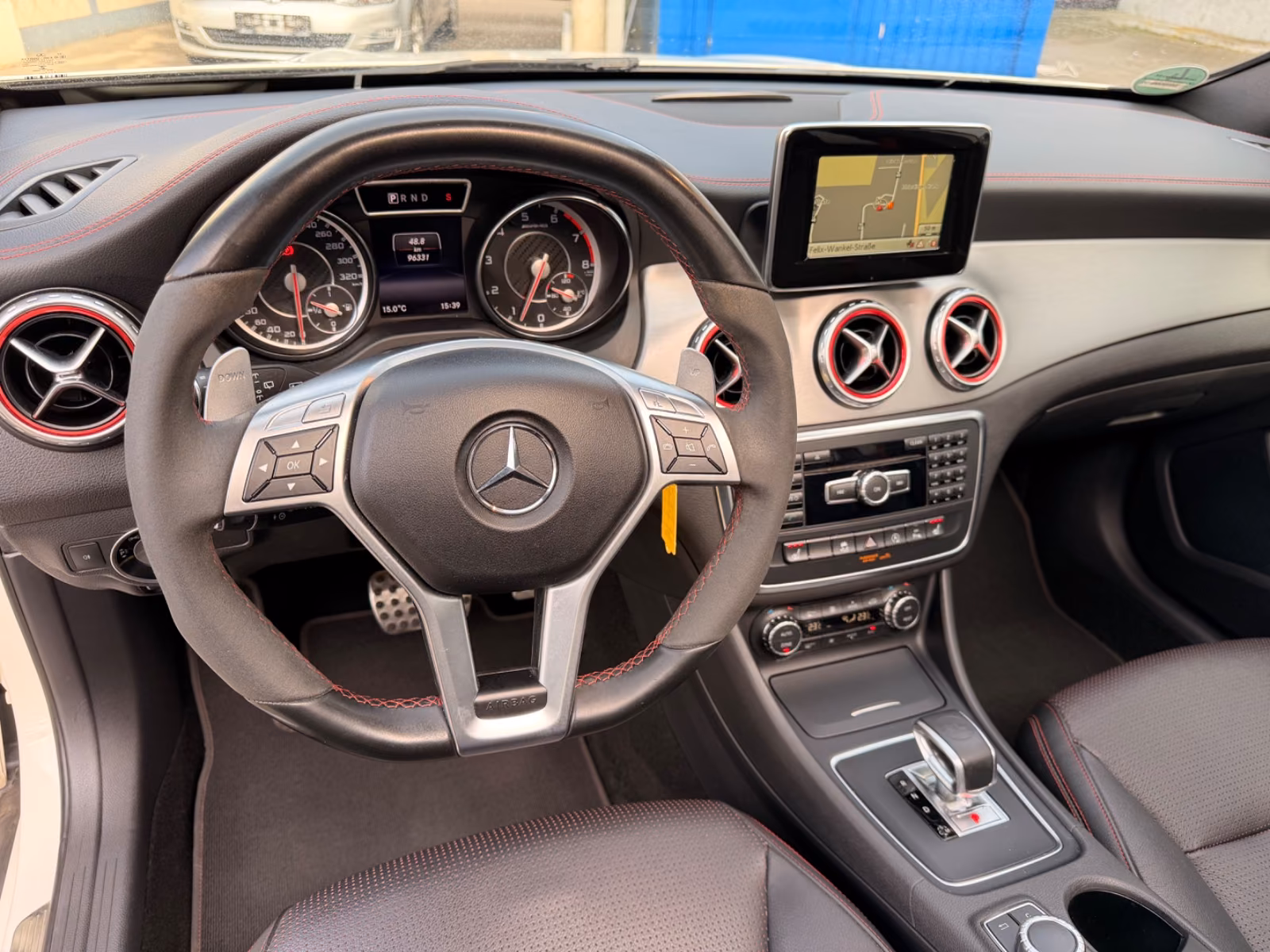 MERCEDES-BENZ GLA 45 AMG 4MATIC / PANORAMIQUE /