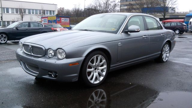 Jaguar XJ 2,7 Diesel V6 Executive 9900Netto Scheckheft