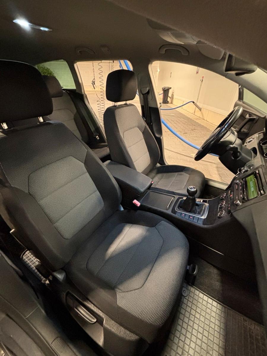 Volkswagen Passat 2012 — photo 13