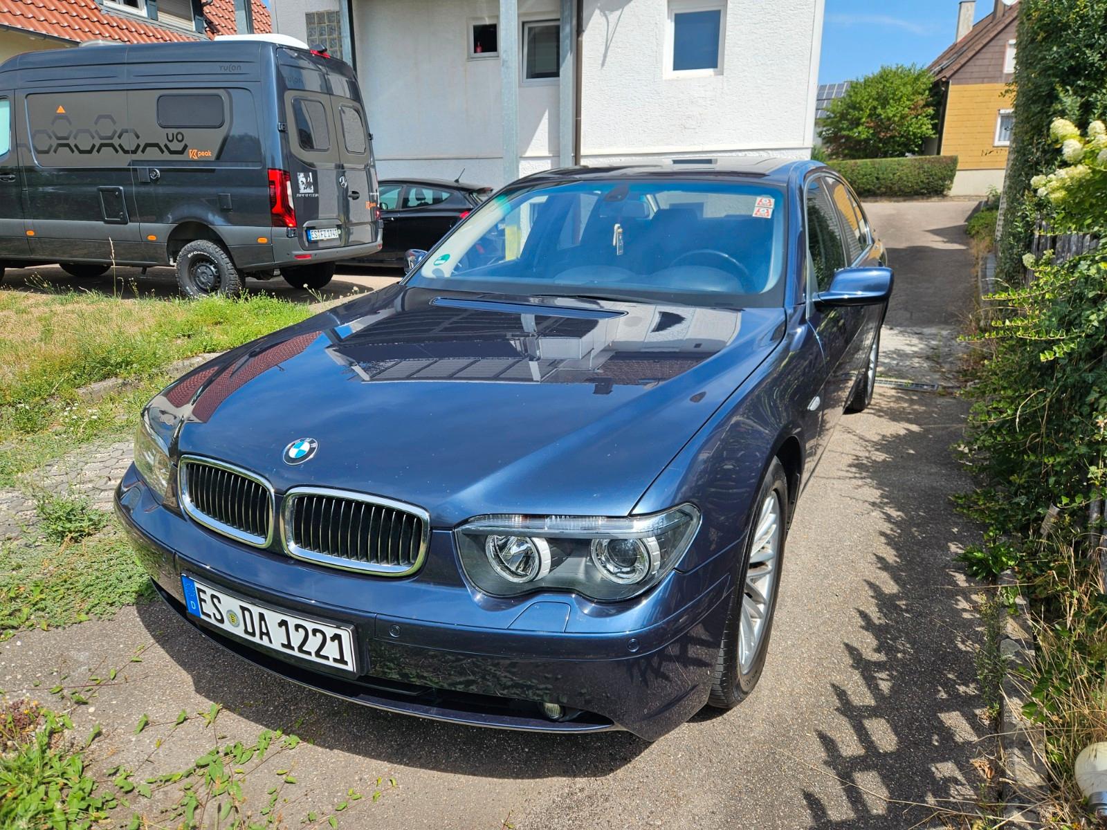 BMW 735i  