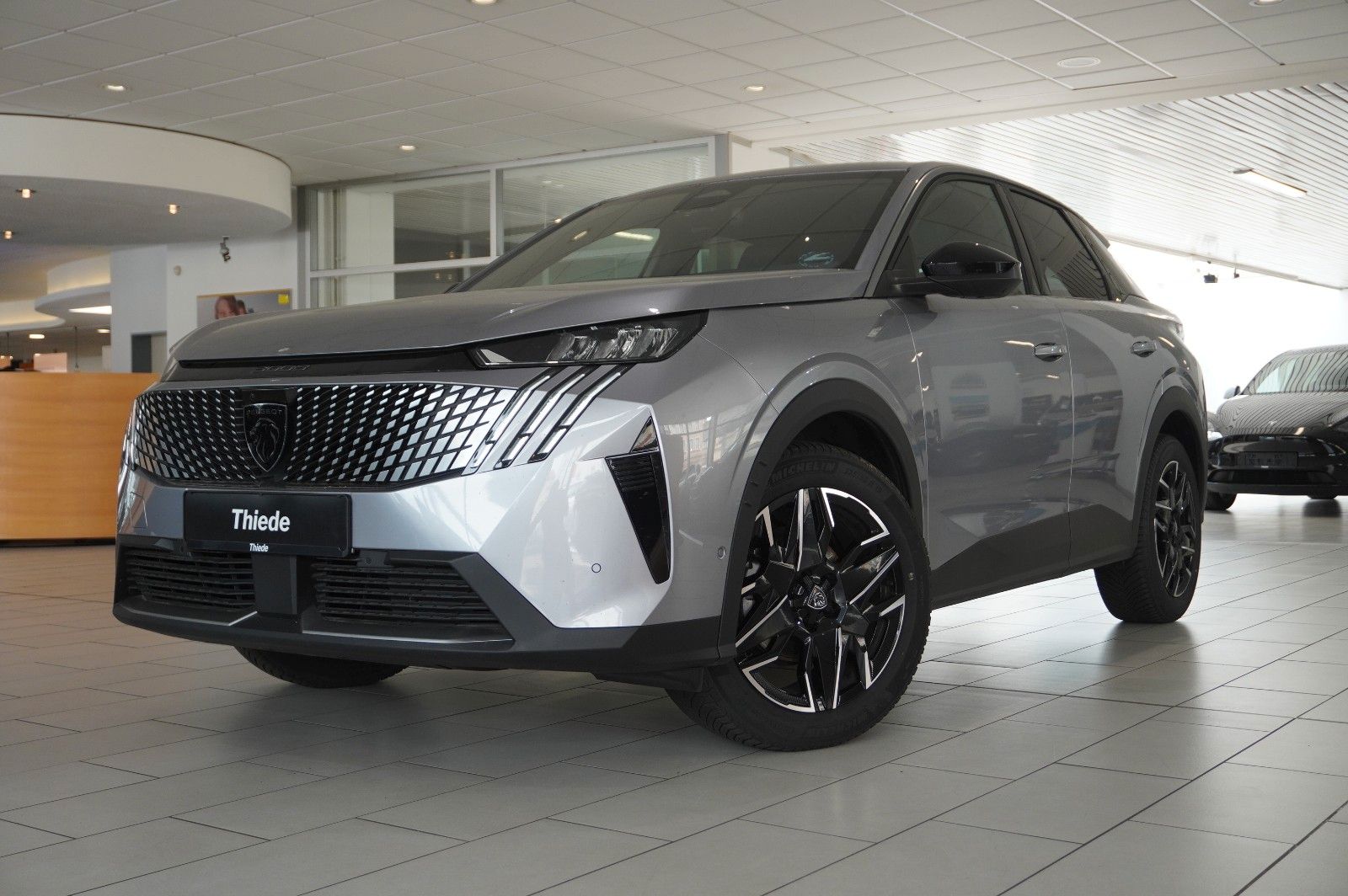 Fahrzeugabbildung Peugeot 3008 Hybrid 145 ALLURE NAVI/LED/360°/SPORT/DAB+
