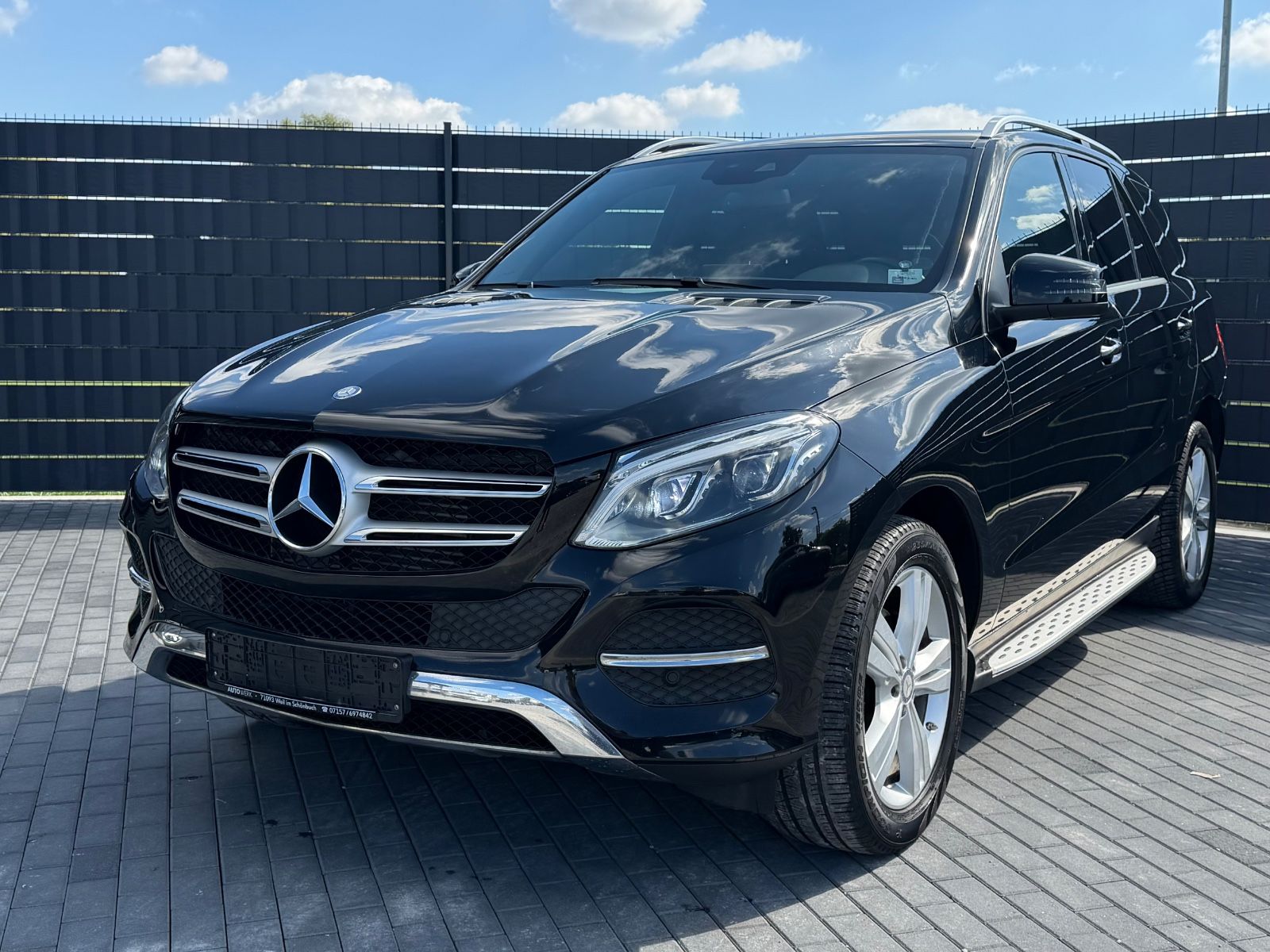 Mercedes Mercedes-Benz GLE 250 d*9G-TRONIC*PDC*SHZ*LEDER*KE