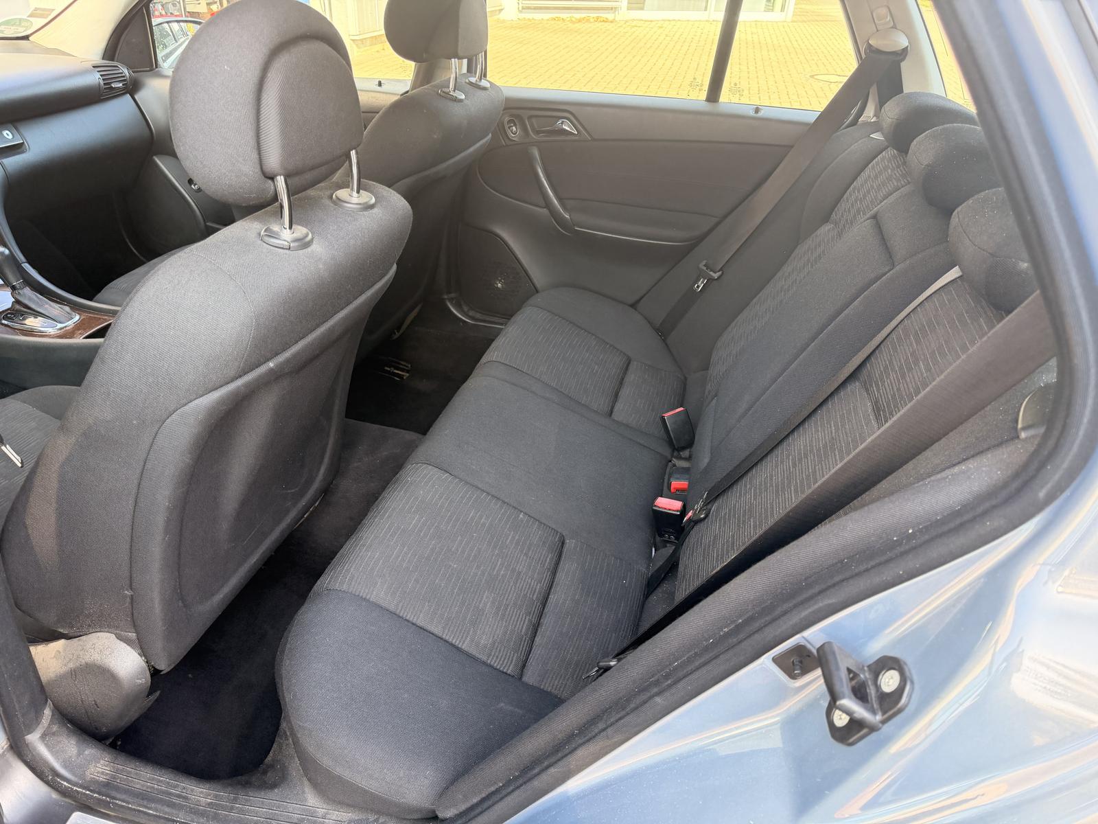 Mercedes-Benz C200 2005 — photo 6