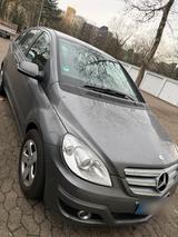 Mercedes-Benz B180 CDI*KLIMA*SHZ*PDC*AHK*NAVI*TEMPO - Mercedes-Benz B 180 in Braunschweig