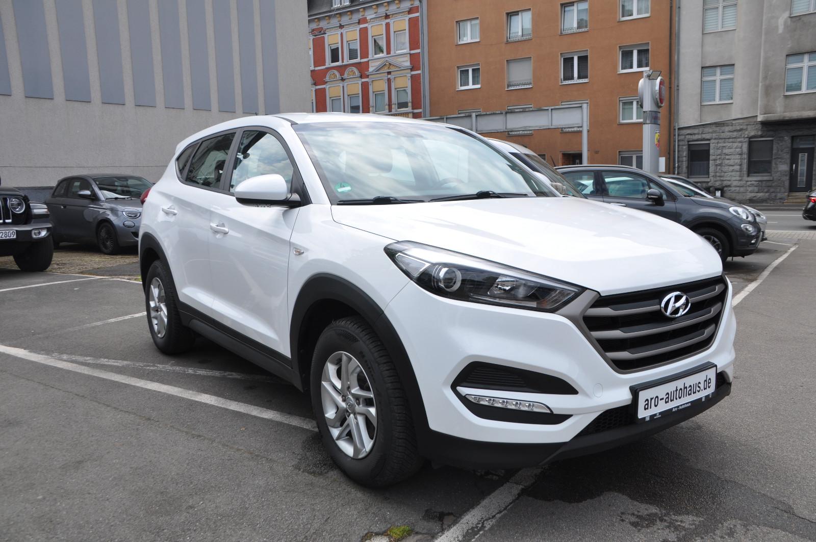 Hyundai Tucson blue Classic 2WD