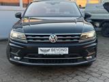 Volkswagen Tiguan 2.0 TDI DSG 4Motion*AHK*Pano*StHz*NAV*RFK - Volkswagen Tiguan: Standheizung