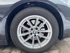 BMW 520d Autom. *DISPLAY KEY*HEAD UP*SURROUND VIEW*