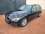 BMW 320d Touring Advantage*NAVI*LED*SHZ*PDC*GARANTIE - mit Diesel-Antrieb: Schwarz, Kombi, Garantie