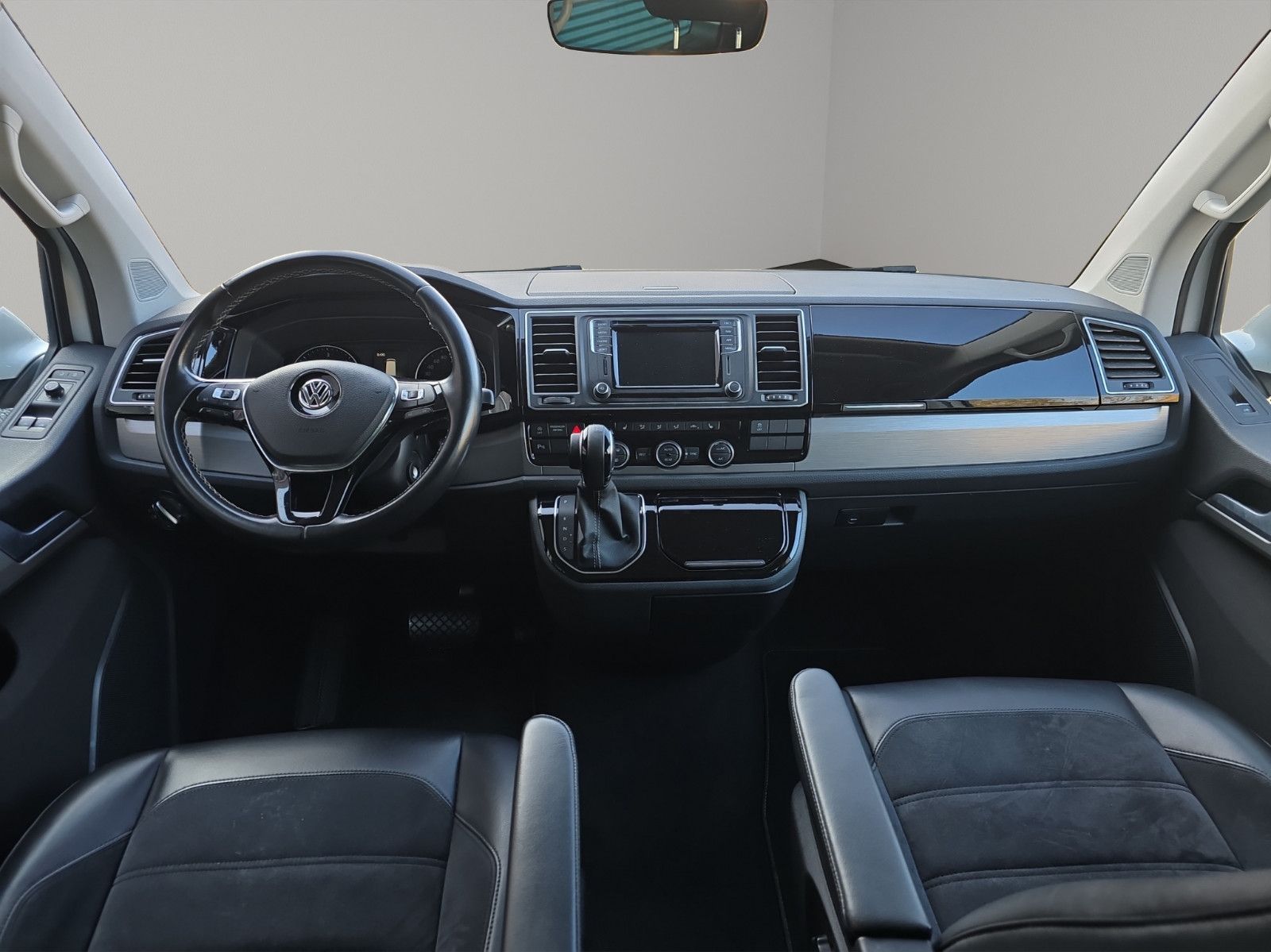 Fahrzeugabbildung Volkswagen T6 Multivan Generation Six 4Motion VOLL