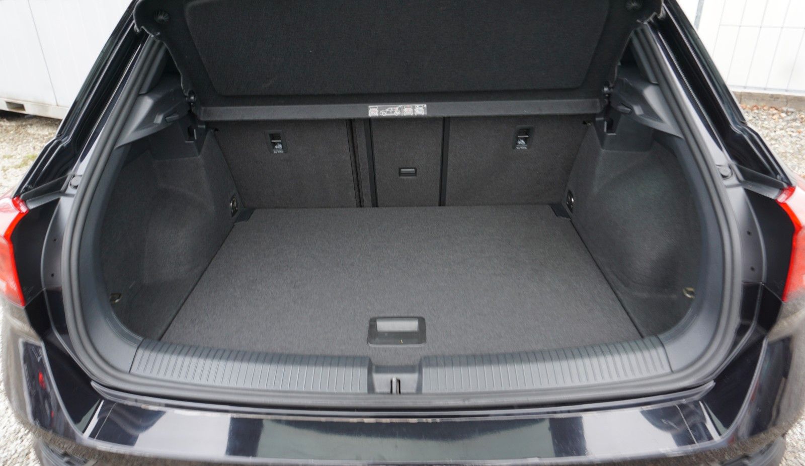 Fahrzeugabbildung Volkswagen T-Roc Style, Leder, Kamera, Black Edition, LED