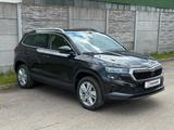 Skoda 1.5TSi DSG TOP & Selection ACC NAVI eHK LM17"AHK - Skoda Karoq mit Benzin-Antrieb: Sitzheizung
