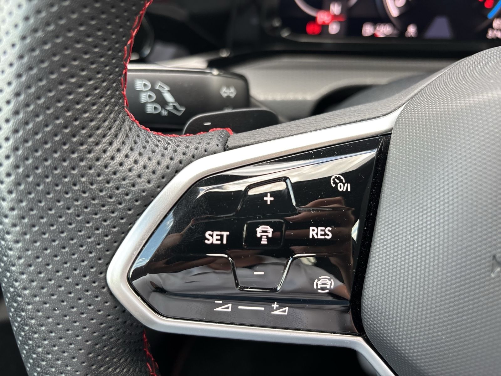 Golf VIII GTI, ACC, Alu 18" Bergamo, Winterpaket