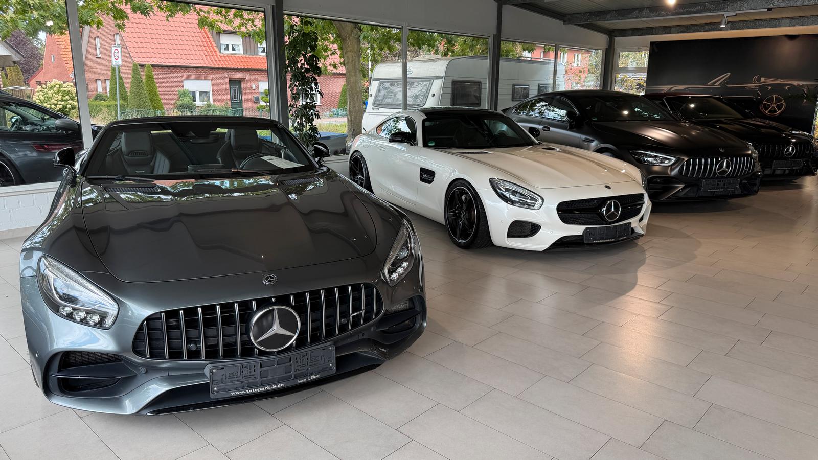 showroom-image-main