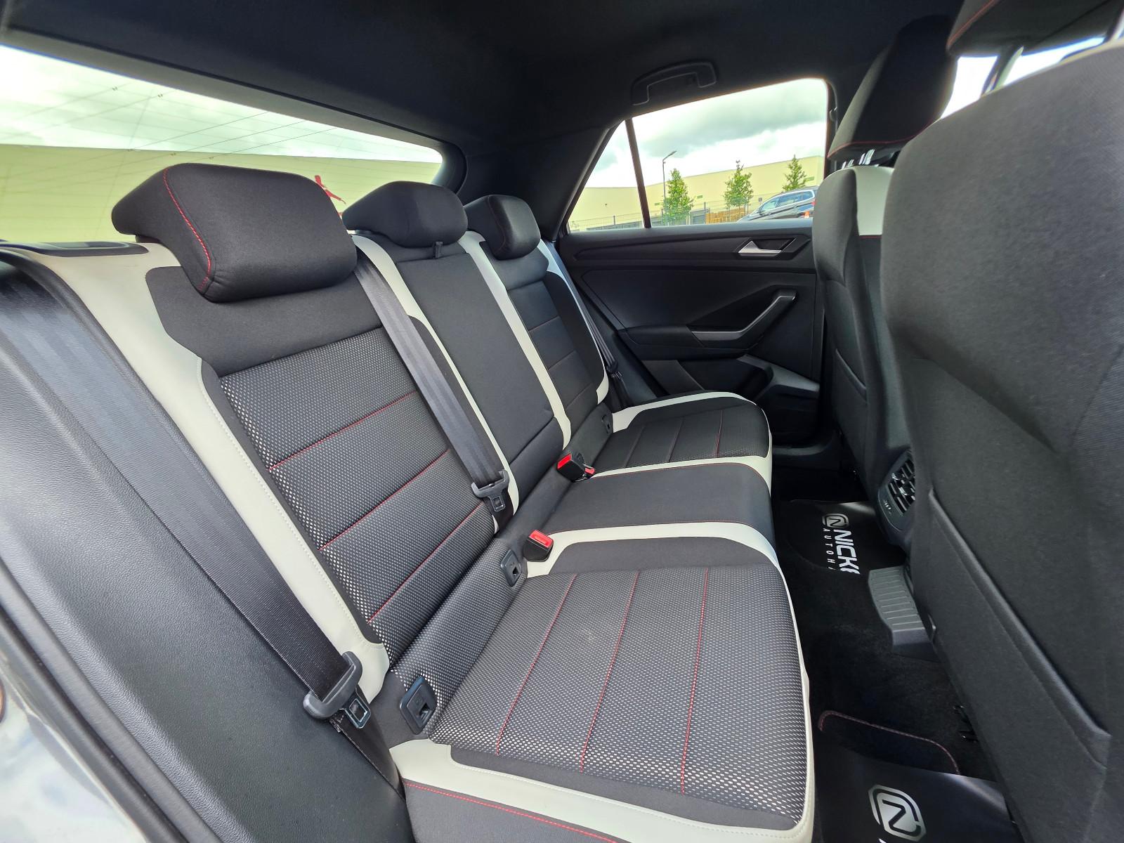 Volkswagen T-Roc Sport 4Motion*Kamera*LED*AHK*Navi*ACC*2.Hd