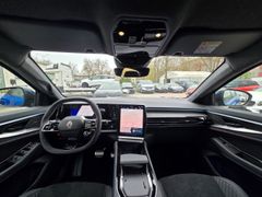 Fahrzeugabbildung Rafale 200 E-Tech Full Hybrid Esprit Alpine