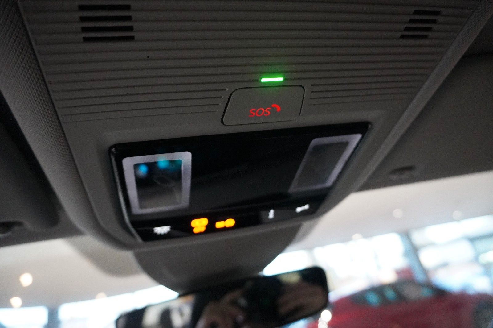 Fahrzeugabbildung Volkswagen Golf VIII Lim. 2.0 TDI LIFE DSG NAVI/LED/KAMERA