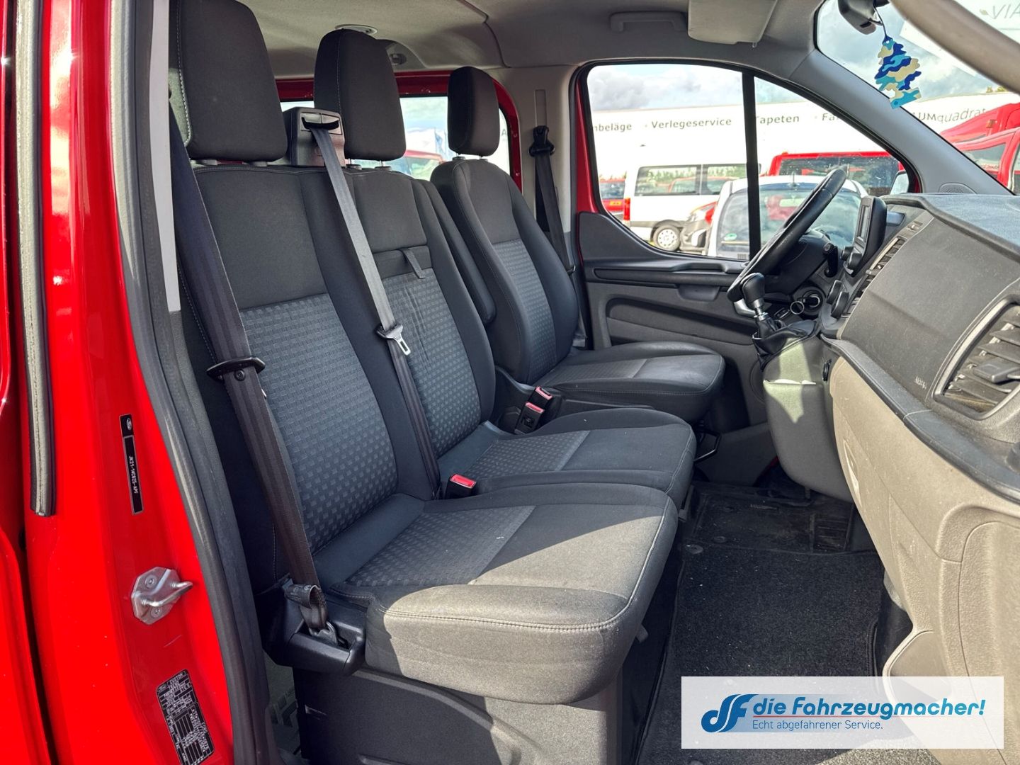 Fahrzeugabbildung Ford Transit Custom Tourneo 320 L1 Trend *EXPORT *26