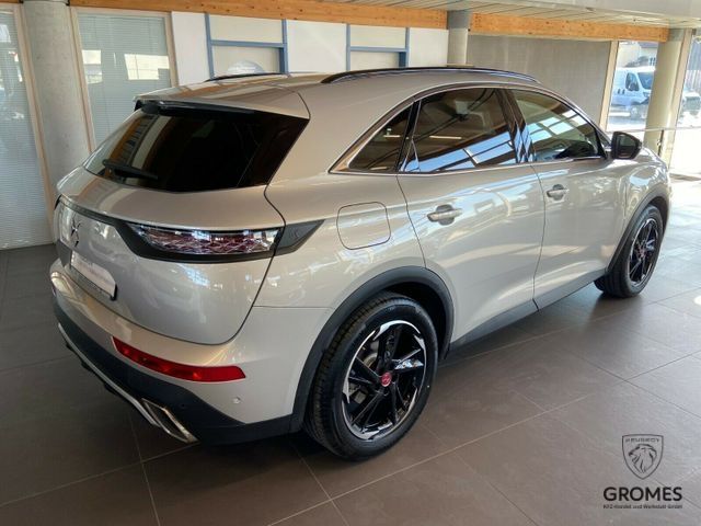 Fahrzeugabbildung DS Automobiles DS 7 Crossback Performance Line E-Tense 300 Nigh