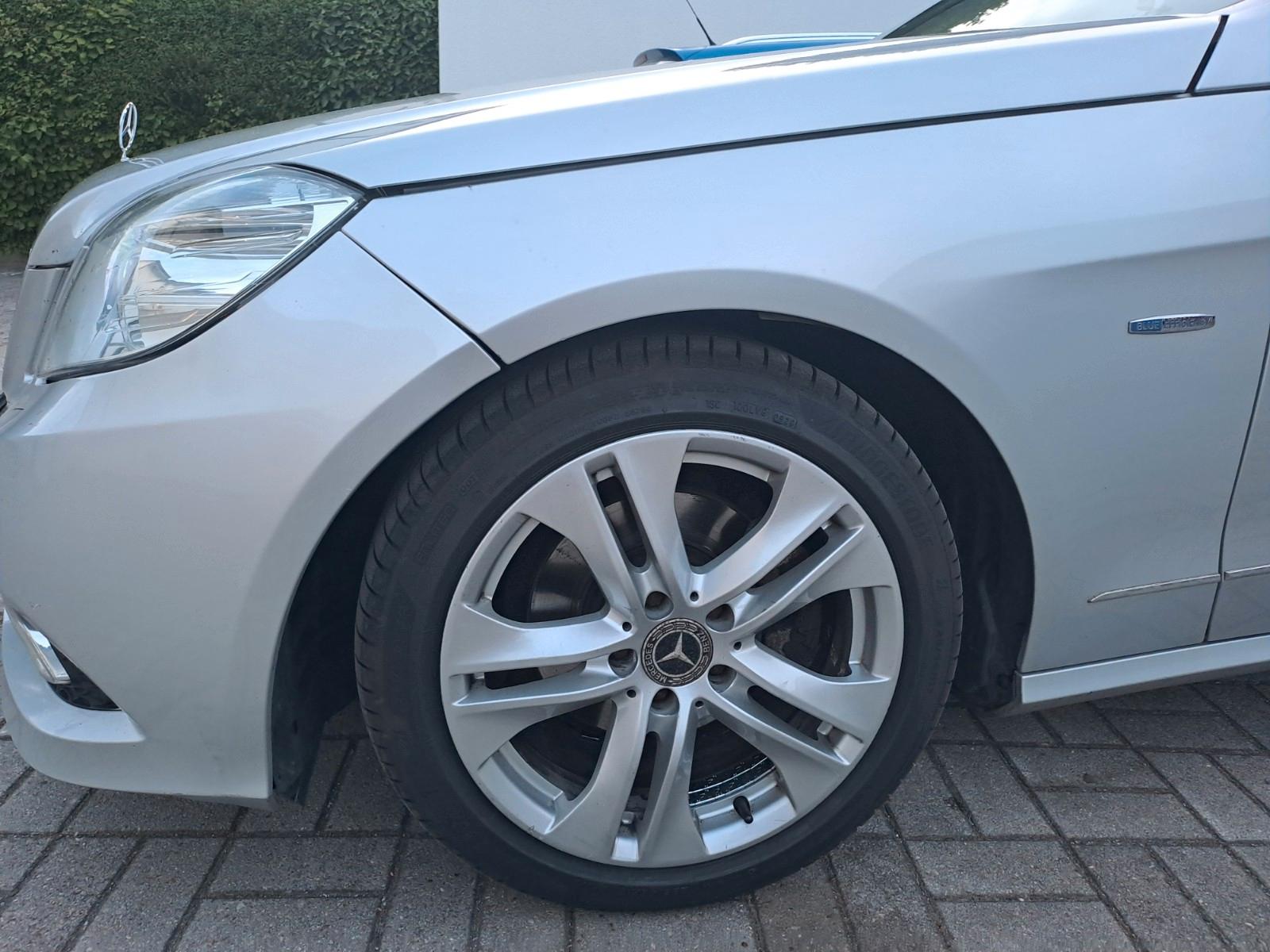 Mercedes-Benz MERCEDES-BENZ 220 CDI BlueEFFICIENCY AVANTGARDE