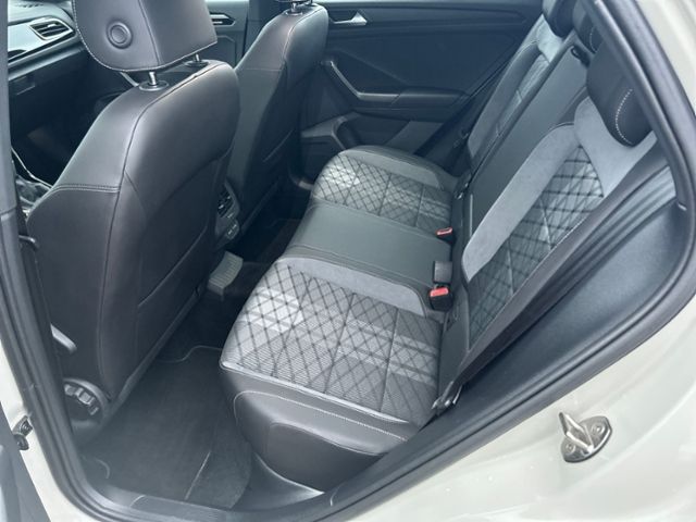 Fahrzeugabbildung Volkswagen T-Roc 1.5 TSI R-LINE LED-PLUS SHZ APP-CONNECT AC