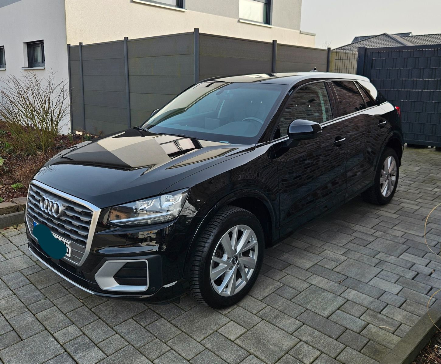 AUDI Q2 1.4 TFSI COD sport 110 KW Navi, Kamera, Sitzh