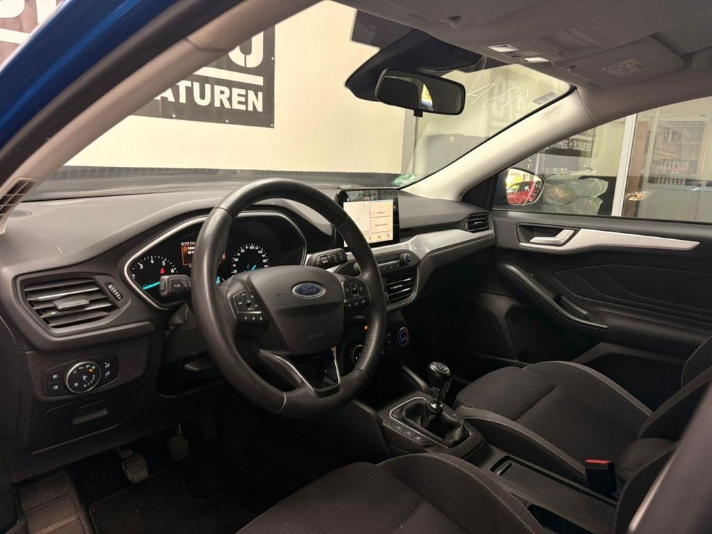 FORD Ford Focus NAVI DAB USB ISOFIX LENK+SITZHZG FORD Ford Focus NAVI DAB USB ISOFIX LENK+SITZHZG