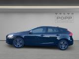 Volvo V40 T2 FWD Momentum CAM FHZ KLIMA LED NAV SHZ - Volvo V40 mit Benzin-Antrieb: Kombi