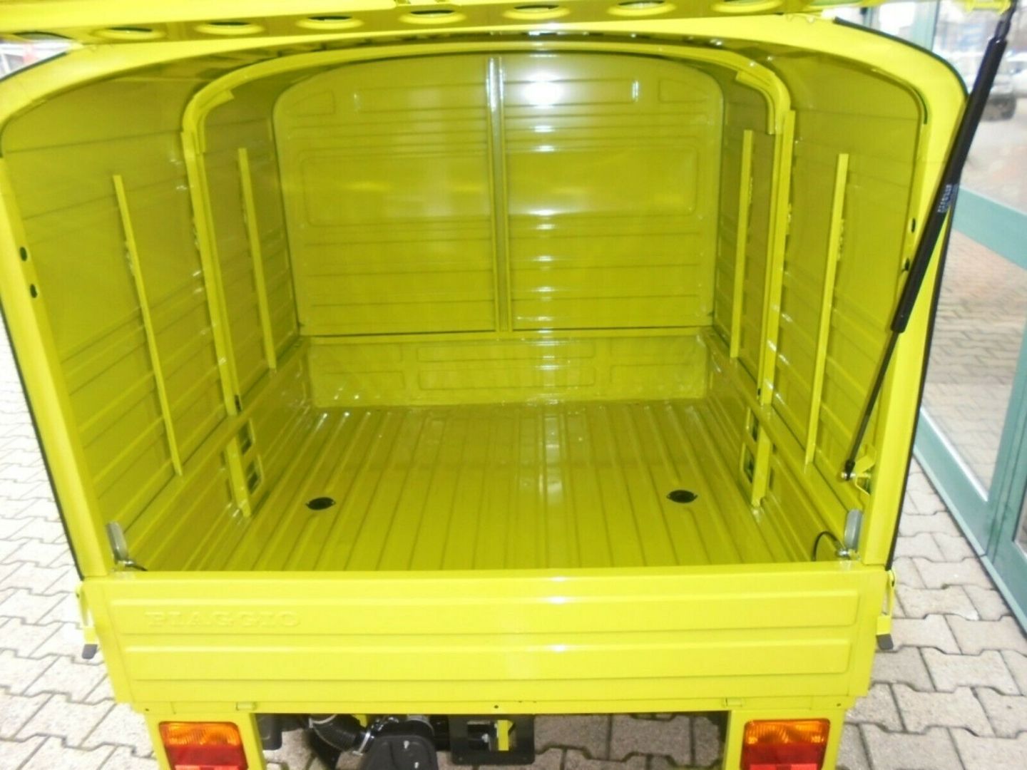 Fahrzeugabbildung Piaggio Ape 50 Kasten verde limasa, auch als 25kmh erhäl
