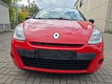 Renault Clio III YAHOO! - Renault Clio: Yahoo