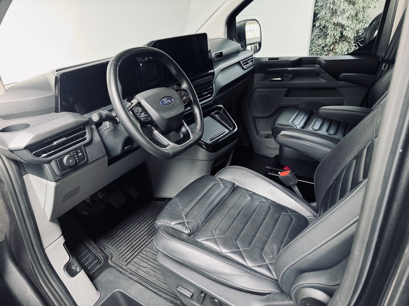 Ford Tourneo Custom 320 L2 Tourneo Titanium X / Leder foto 14