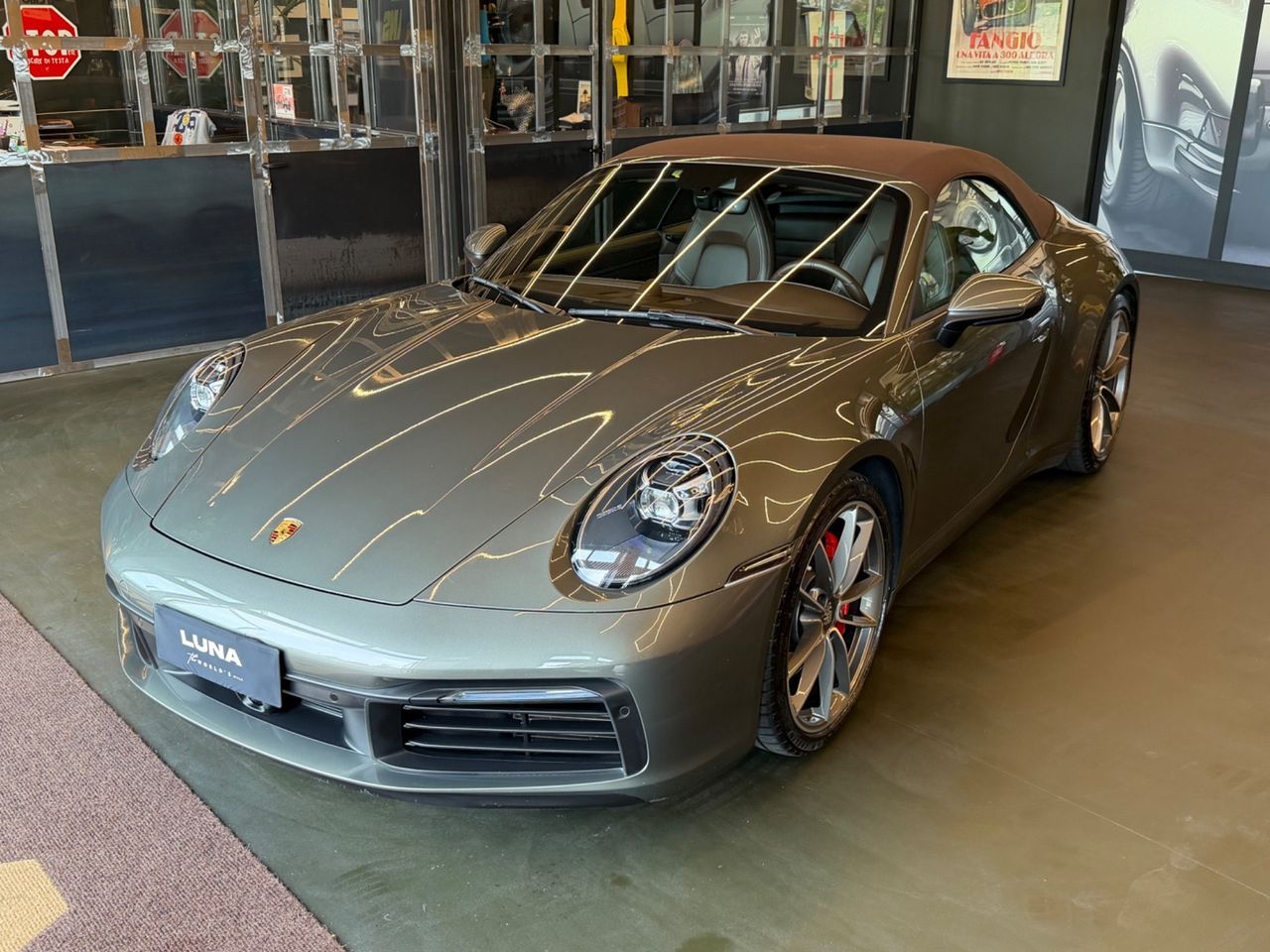 Porsche 911 Carrera 4S Cabriolet imagem 3