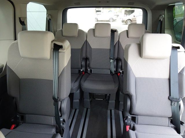 T7 Multivan 2.0 TDI DSG Life / Advanced