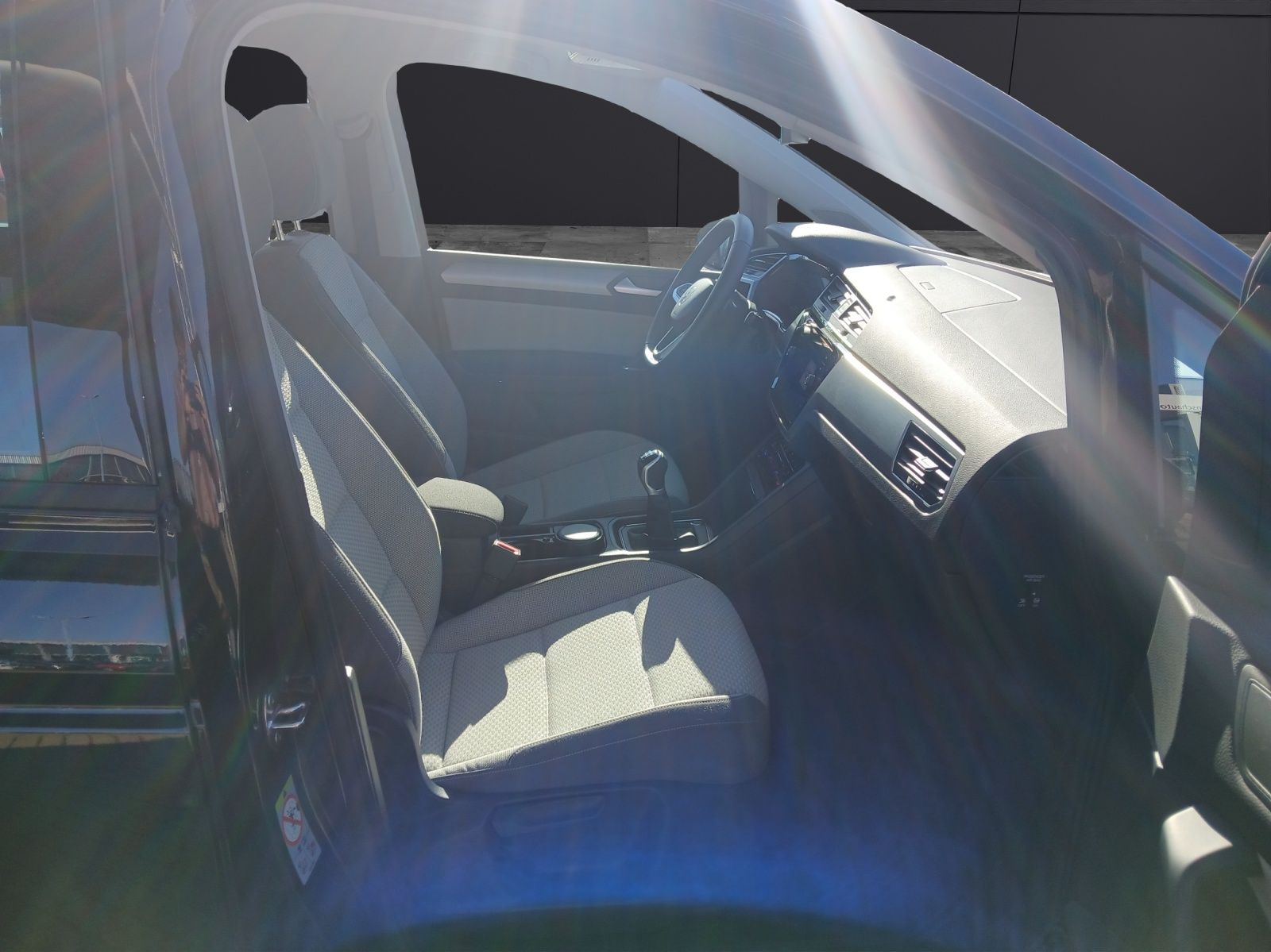 Fahrzeugabbildung Volkswagen Touran TSI Comfortline 7-Si Navi AID ACC PDC SH