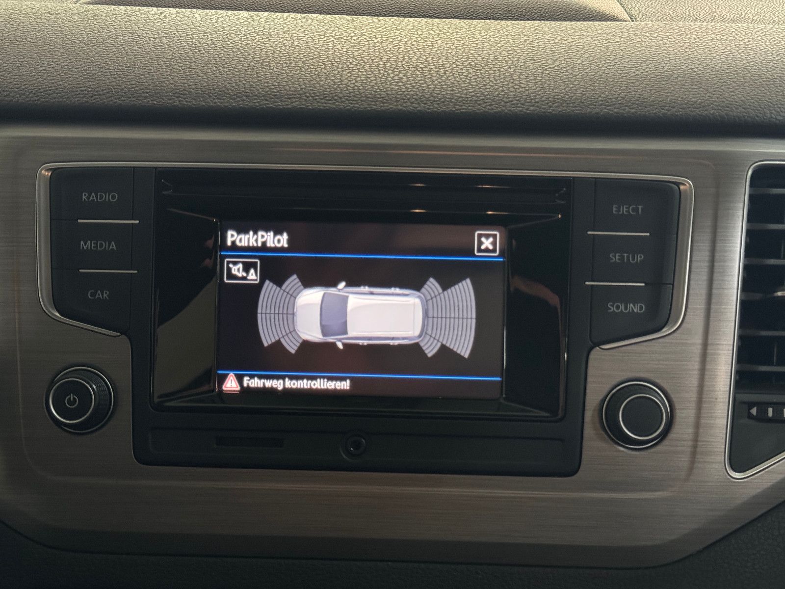 Fahrzeugabbildung Volkswagen Golf 7 TSI SPORTSVAN COMFORTLINE MEDIA PAKET 1.H