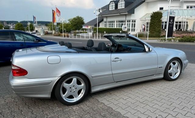 Mercedes-Benz CLK 320