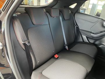 Fahrzeugabbildung Ford Puma ST-Line Kamera Winterpaket...