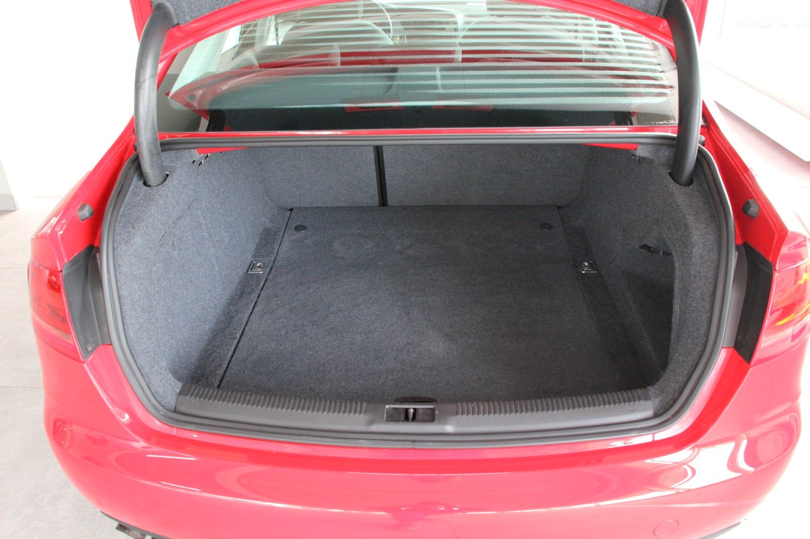 Fahrzeugabbildung Audi A4 1.8 TFSI Lim. Ambition