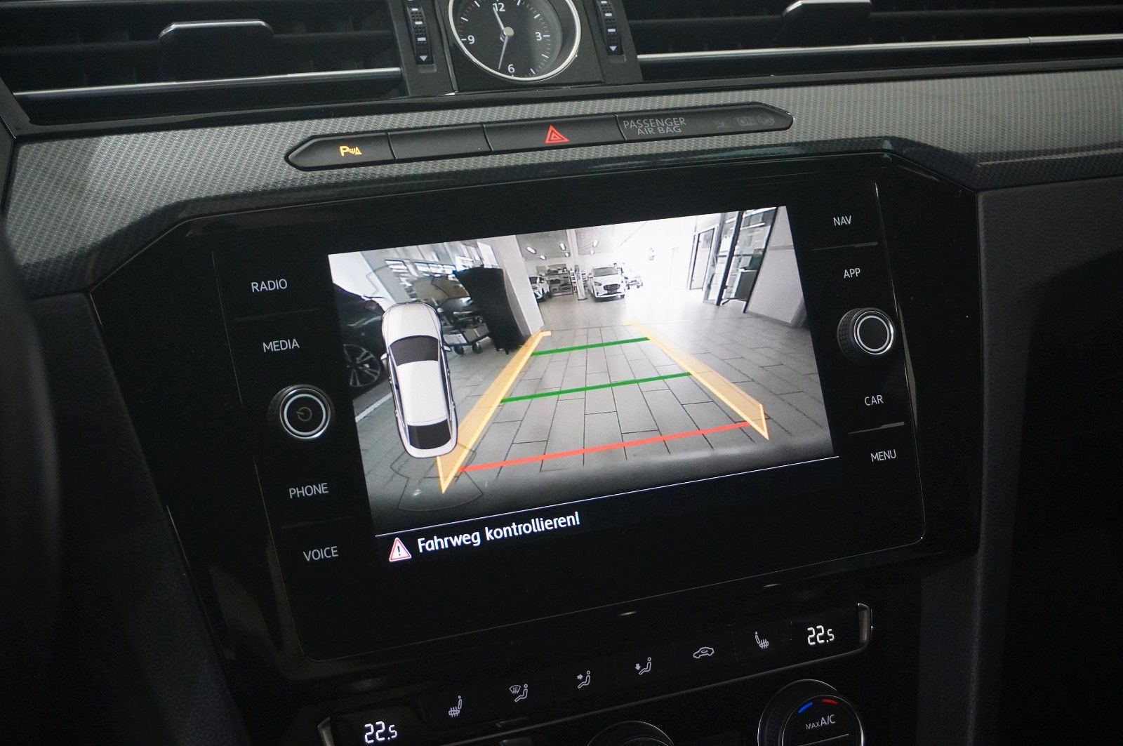Fahrzeugabbildung Volkswagen Arteon 2.0 TSI R-LINE DSG NAVI/LED/KAMERA/VIRT.