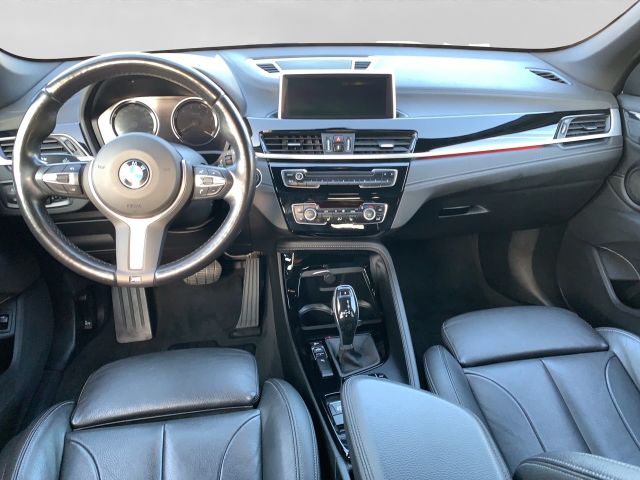 Fahrzeugabbildung BMW X1 sDrive 18i Sport Line+LED+Navi+Leder+HiFi+DAB