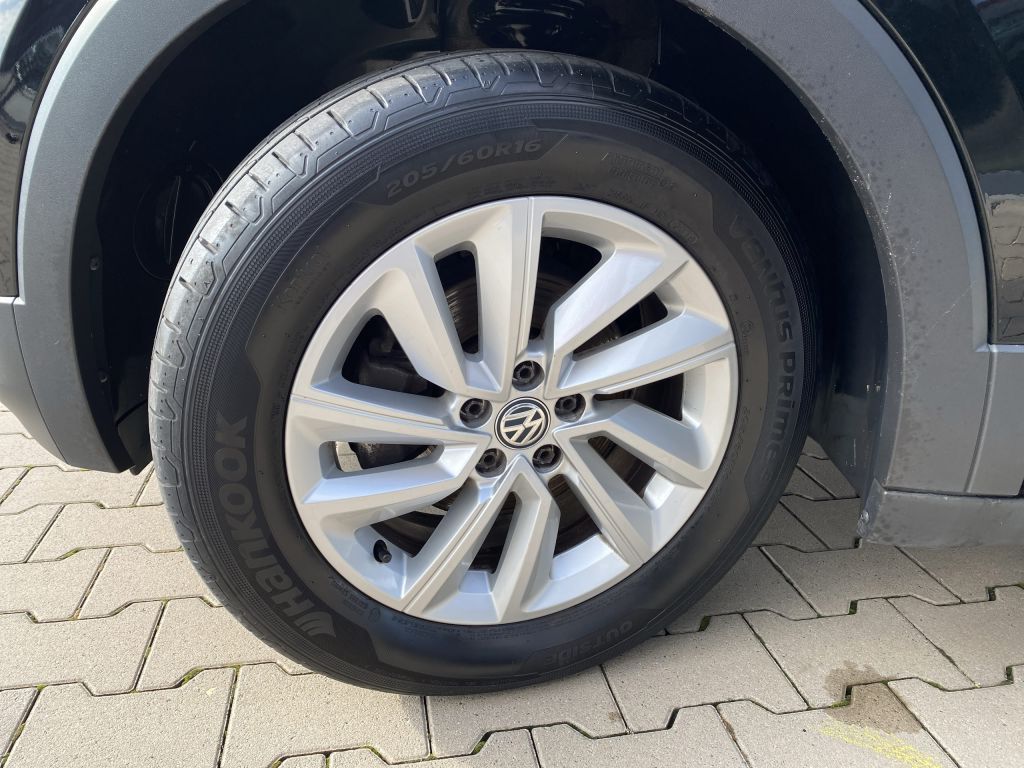 Fahrzeugabbildung Volkswagen T-Cross 1.0 TSI OPF Life *Sitzh. v*Lichtsensor*
